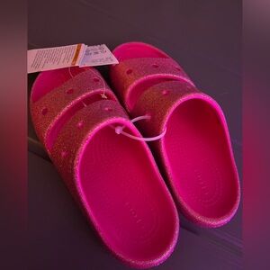 CROCS woman’s 5 men’s 3 Shimmering Pink Sandals kids 3